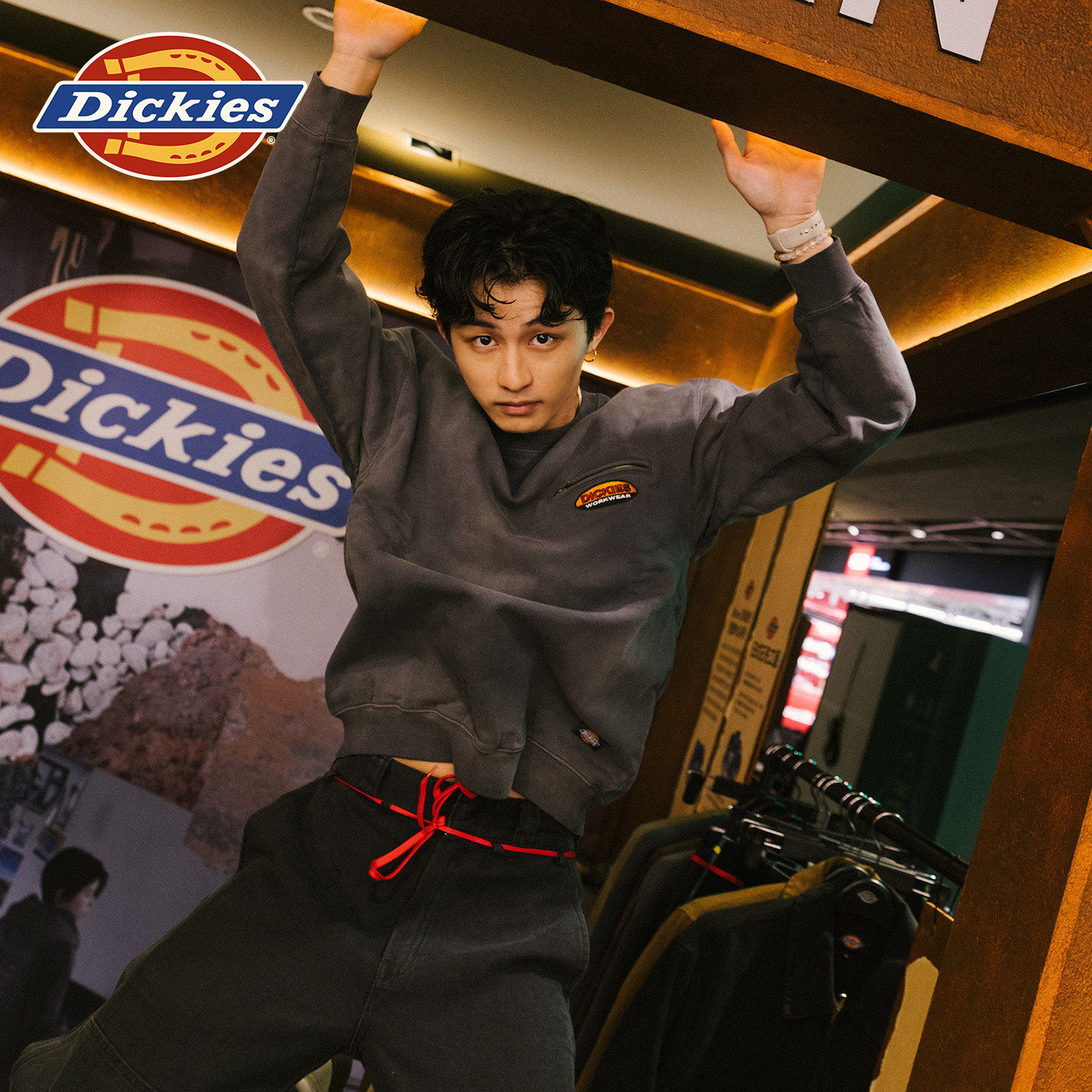 【日本设计】Dickies迪凯斯25秋冬<重塑90S>限定系列铁锈风卫衣