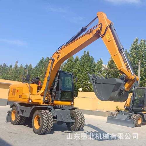 中型轮式挖掘机工程胶轮挖机林业轮式抓木机建筑工地多用钩机