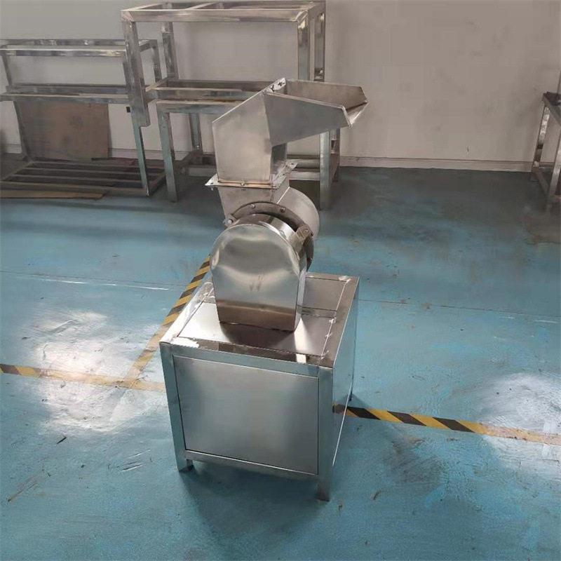 大型产量破碎机泡椒红薯干核桃仁红枣粉效不锈钢工业设备