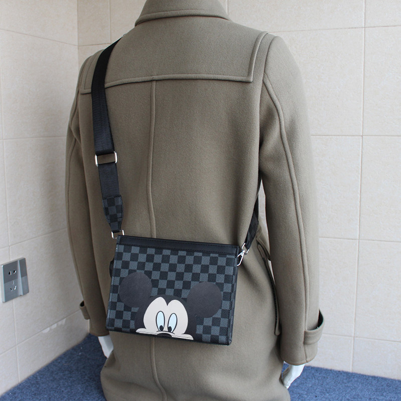 新款男包斜挎潮牌男士单肩包米奇个性时尚邮差包韩版背包格子包潮,箱包皮具/热销女包/男包,男士包袋,淘宝优惠券,粉丝福利购,淘宝优惠卷