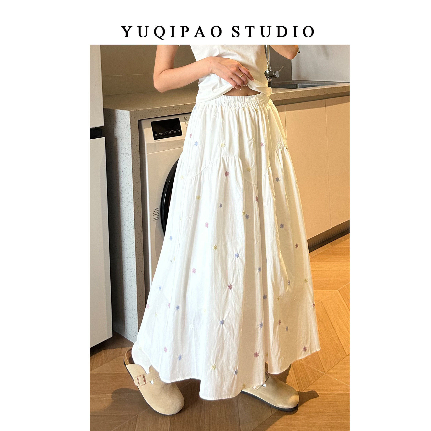 大尺码胖mm白色碎花半身裙女夏季梨型身材微胖刺绣压褶中长a字裙