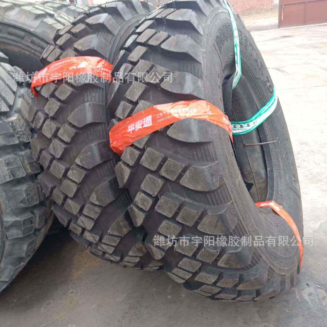 12R20越野人字钢丝卡车轮胎