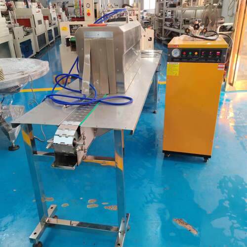全自动塑料饮料塑封机身标签蒸汽热收缩包装机蒸汽收缩机