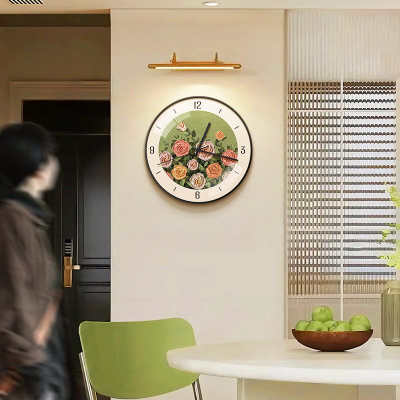 奶油风餐厅挂钟装饰画玫瑰花卉家用静音钟表客厅艺术创意时钟挂墙