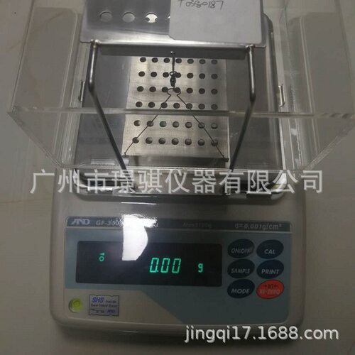 AND艾安得0.01g密度天平