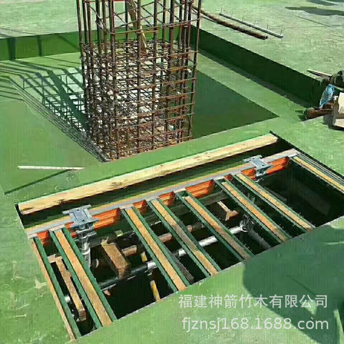 覆塑模板工地高层建筑塑面木模板建32楼高层可一套模板翻到顶