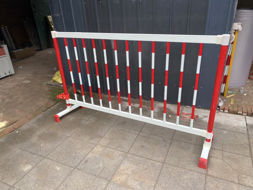 玻璃钢绝缘围栏立式围栏固定式围栏施工工地围井坑防护栏红白相z.