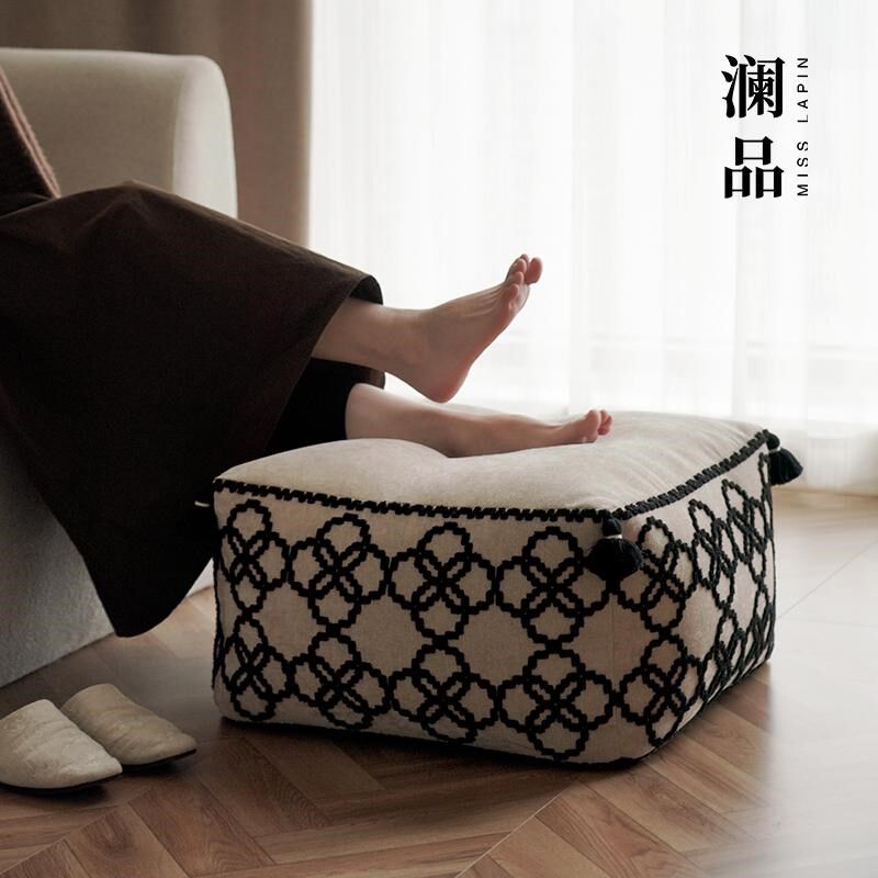 澜品红装立体绣花绒感国潮蒲团坐墩客厅墩子坐垫凳沙发垫凳子