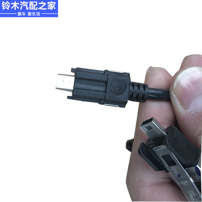 长安铃木锋驭骁途USB接口连接线汽车数据线USB线车载充电原厂配件
