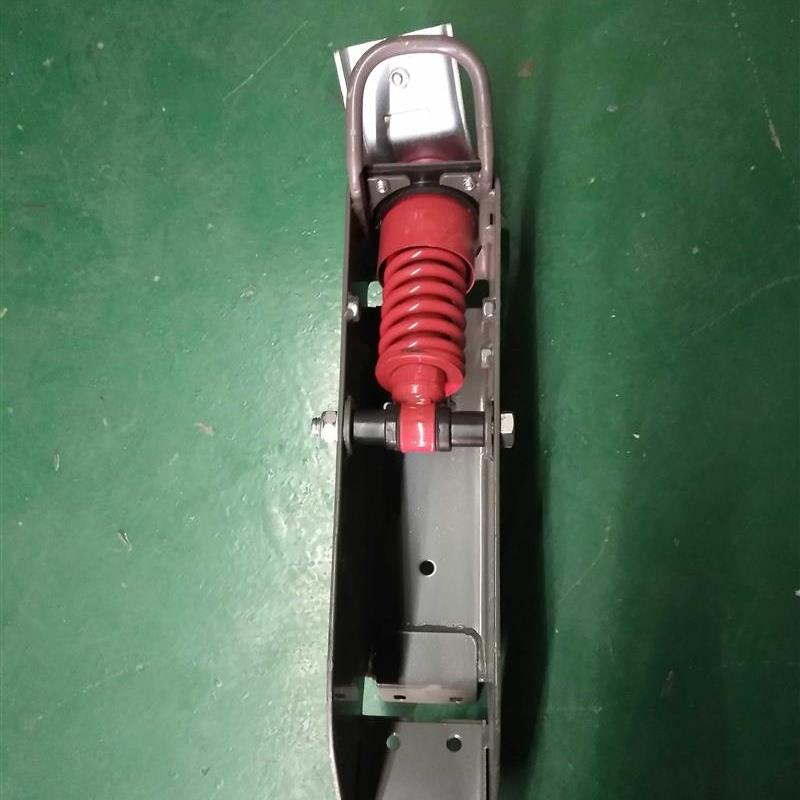 重汽汽车757 777瑞狮腾师驾驶室减震器总成后半悬浮后支撑架