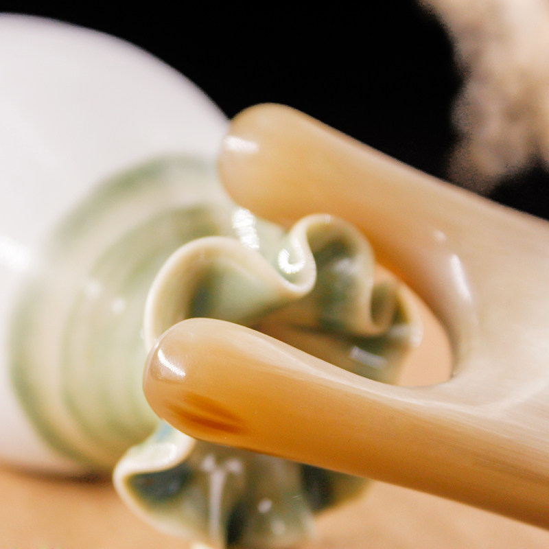 信轩鼻子按摩器白水牛角U型面部眼部按摩板刮痧牛角点穴棒拔筋棒