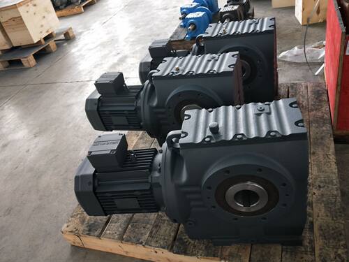 减速电机样本下载选型手册CAZ68-LA90L4-41.35-1.5KW-4P制动电机