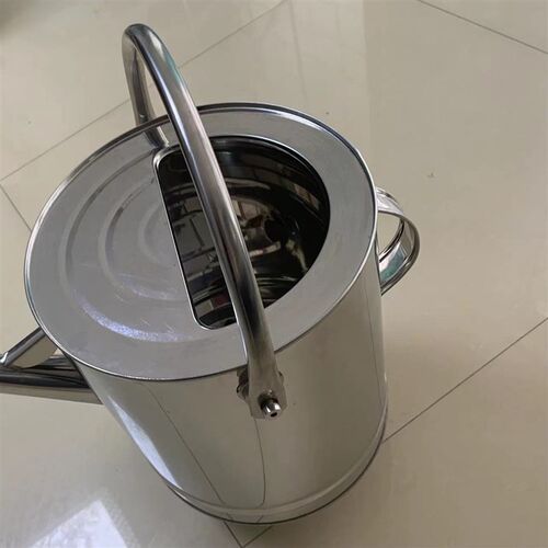 耐高温80度304不锈钢长嘴加油桶15升手提加油壶带盖适合食堂学校