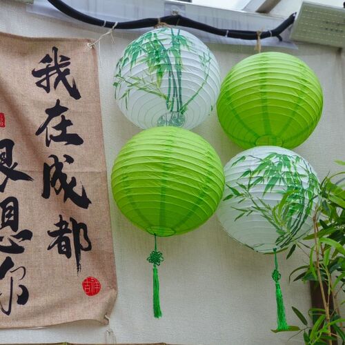 新年绿色系竹子纸灯笼国风古典汉服手绘纸灯罩商场橱窗装扮道具