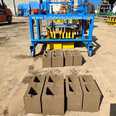 行走式混凝土空心砖砖机柴油动力砖机egg laying block machine