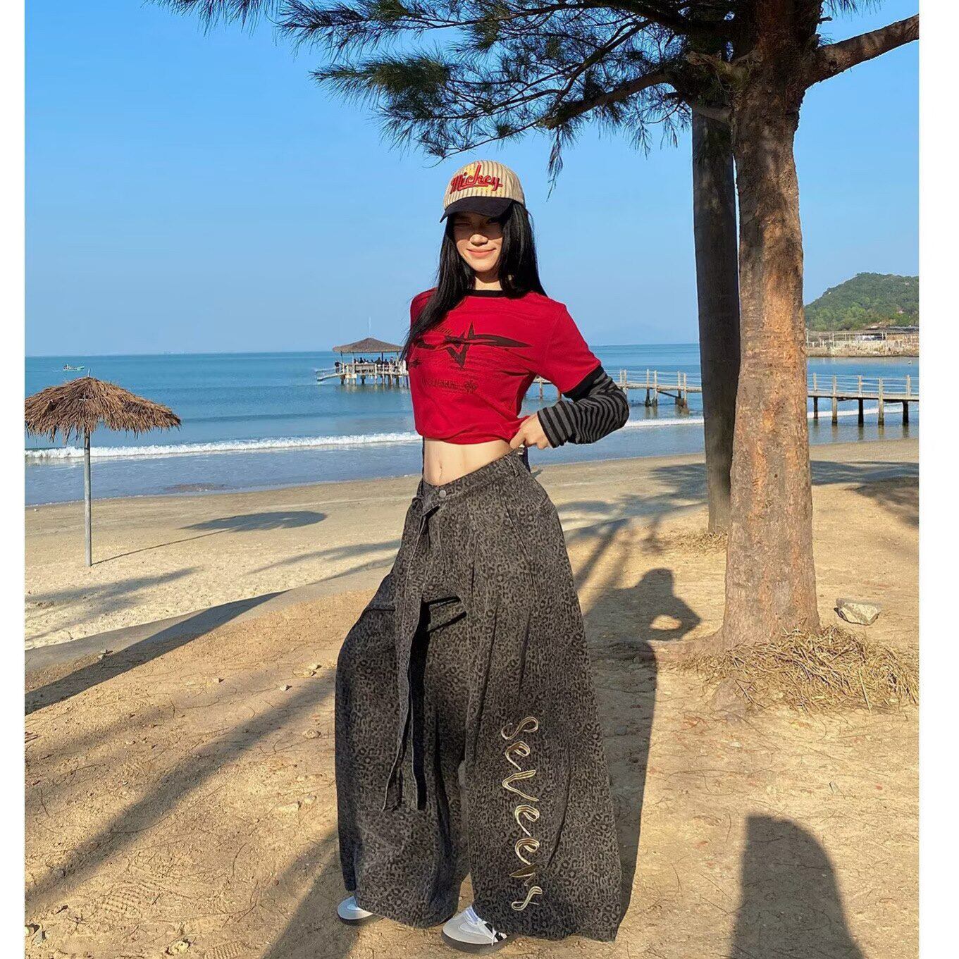 欧美嘻哈美式字母刺绣设计感绑带野性豹纹牛仔裤女夏爵士舞弯刀裤