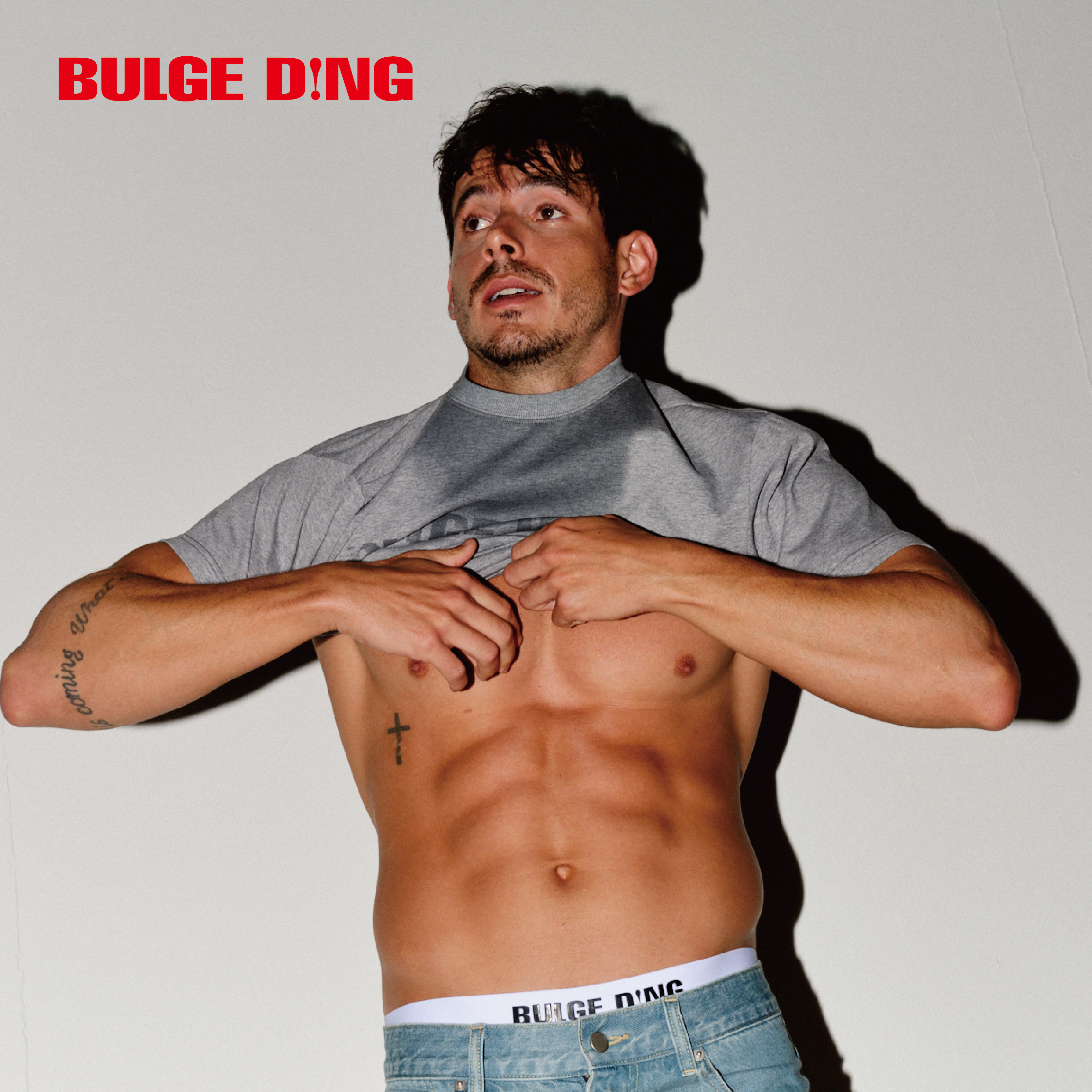 BULGEDING男士痕迹汗渍印花灰色短袖T恤合身透气运动健身弹力上衣
