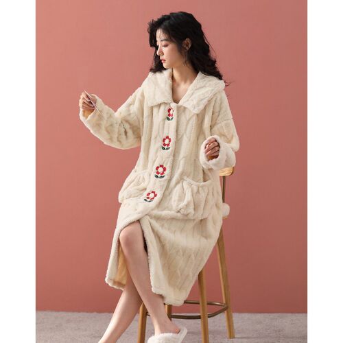 2024新款珊瑚绒睡袍女冬季加绒加厚大码睡衣少女可爱长款睡裙浴袍