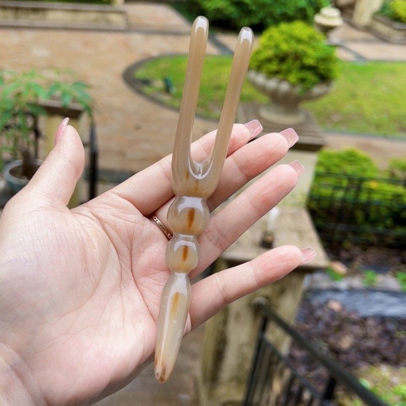 牛角美鼻器按摩鼻部经络眼部,耳后根.拨筋点穴头皮清洁牛角梳护理