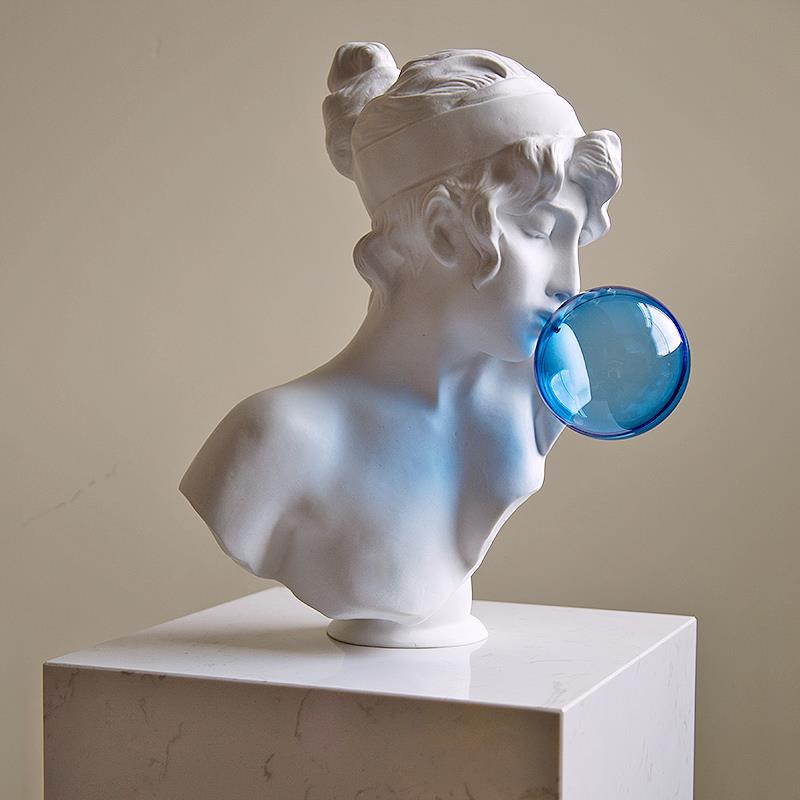 法式蓝色吹泡泡少女白色雕塑人物摆件电视柜酒柜雕像高级软装饰品