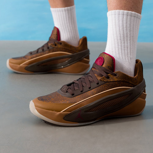 耐克Jordan LUKA 5 男款贴合舒适百搭运动训练篮球鞋 /IQ0567-201