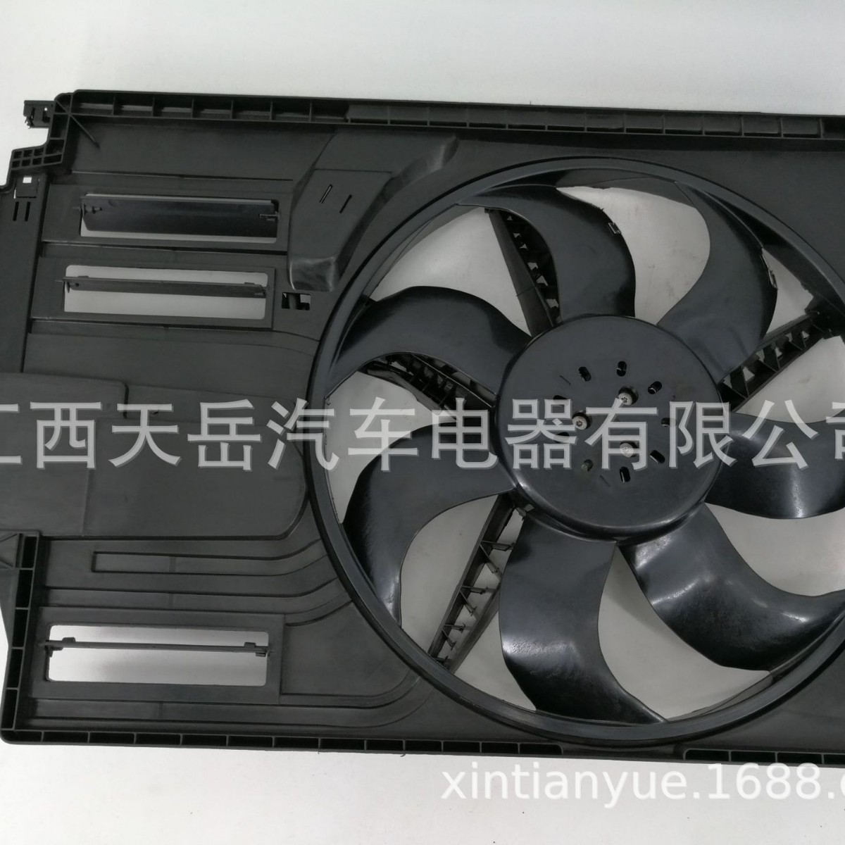 适用于汽车型号F45  汽车散热器风扇 17428596237 17427617608