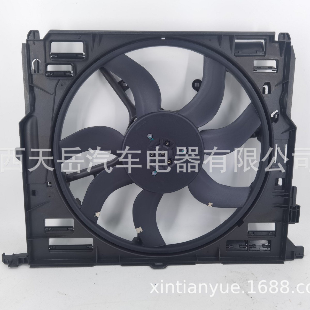 适用于汽车型号F02   汽车散热器风扇 17417589028