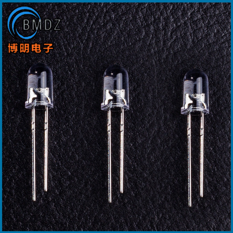 F8/8mm草帽大支架0.5W 黄光24X24MIL 直插 LED发光二极管