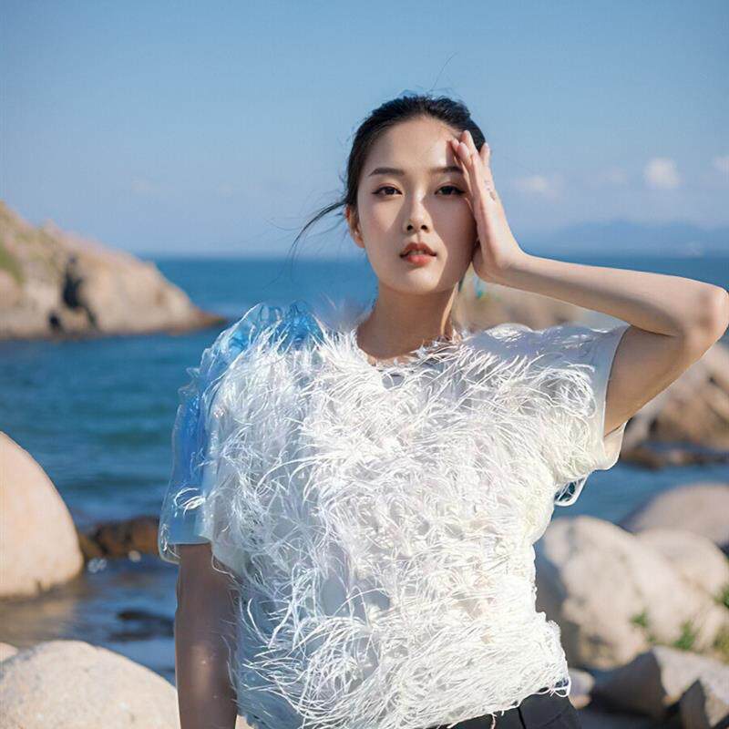 小众很仙的艺术上衣白色流苏羽毛鸵鸟毛修身圆领T恤女气质短袖潮