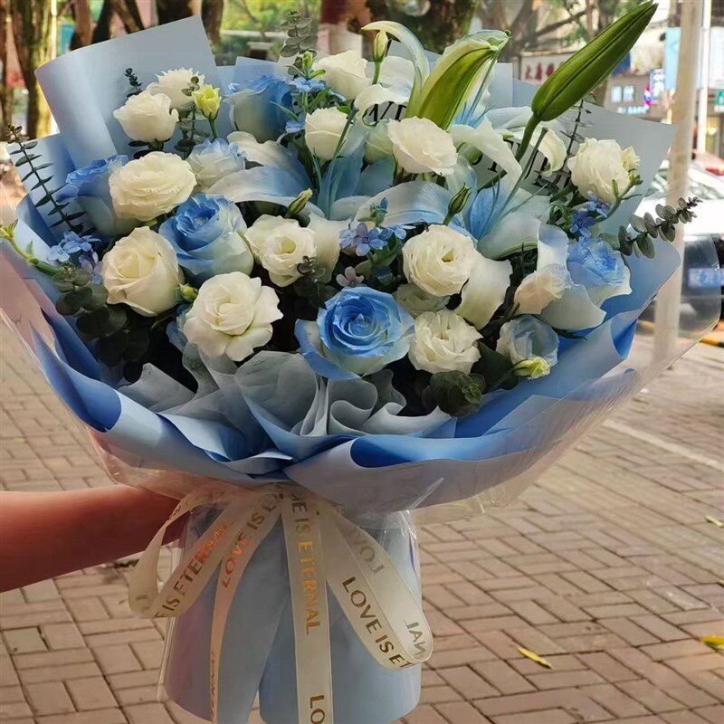 百合花束粉白多头百合康乃馨混搭玫瑰生日礼物鲜花同城速递