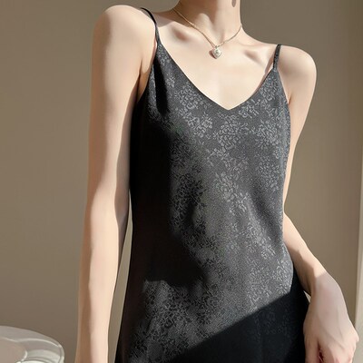 长款过膝吊带连衣裙女v领性感内搭外穿提花气质超长裙西服打底裙