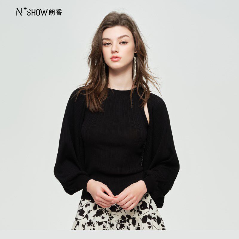 NOWSHOW朗香春季新品黑色显瘦针织披肩2件套241015