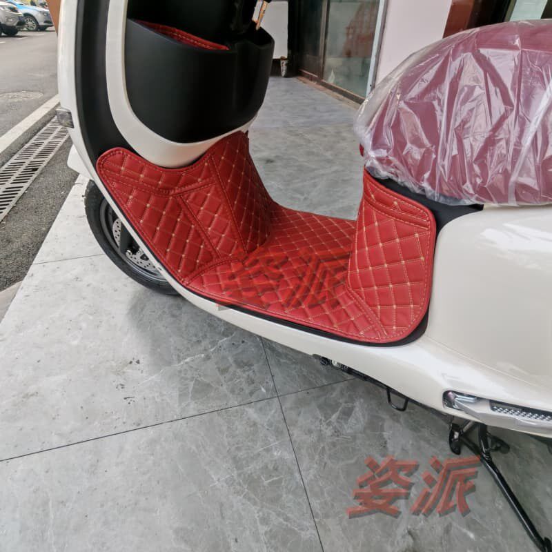 济南铃木US踏板摩托车全包围脚踏板软包保护垫子防刮改装配件专用