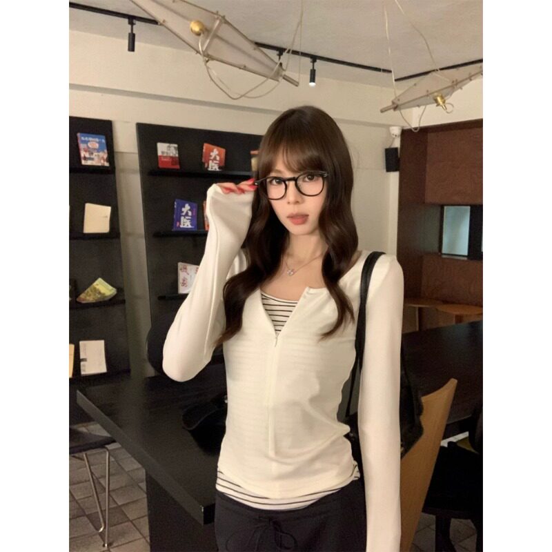 韩式休闲风白色长袖T恤女秋季假两件条纹内搭修身显瘦百搭上衣潮