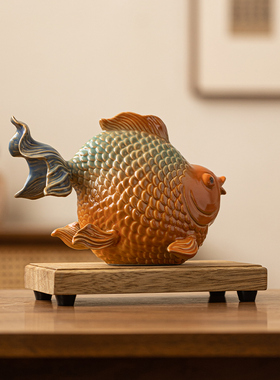 陶瓷鱼摆件一对招财家居客厅酒柜电视柜装饰品办公室桌面亲吻鲤鱼