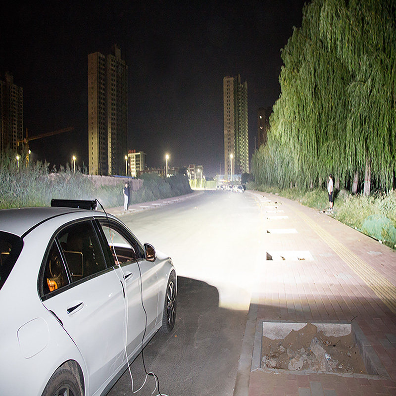 汽车长条灯led射灯12v24v防水超亮中网三排货车灯强光爆闪流氓灯