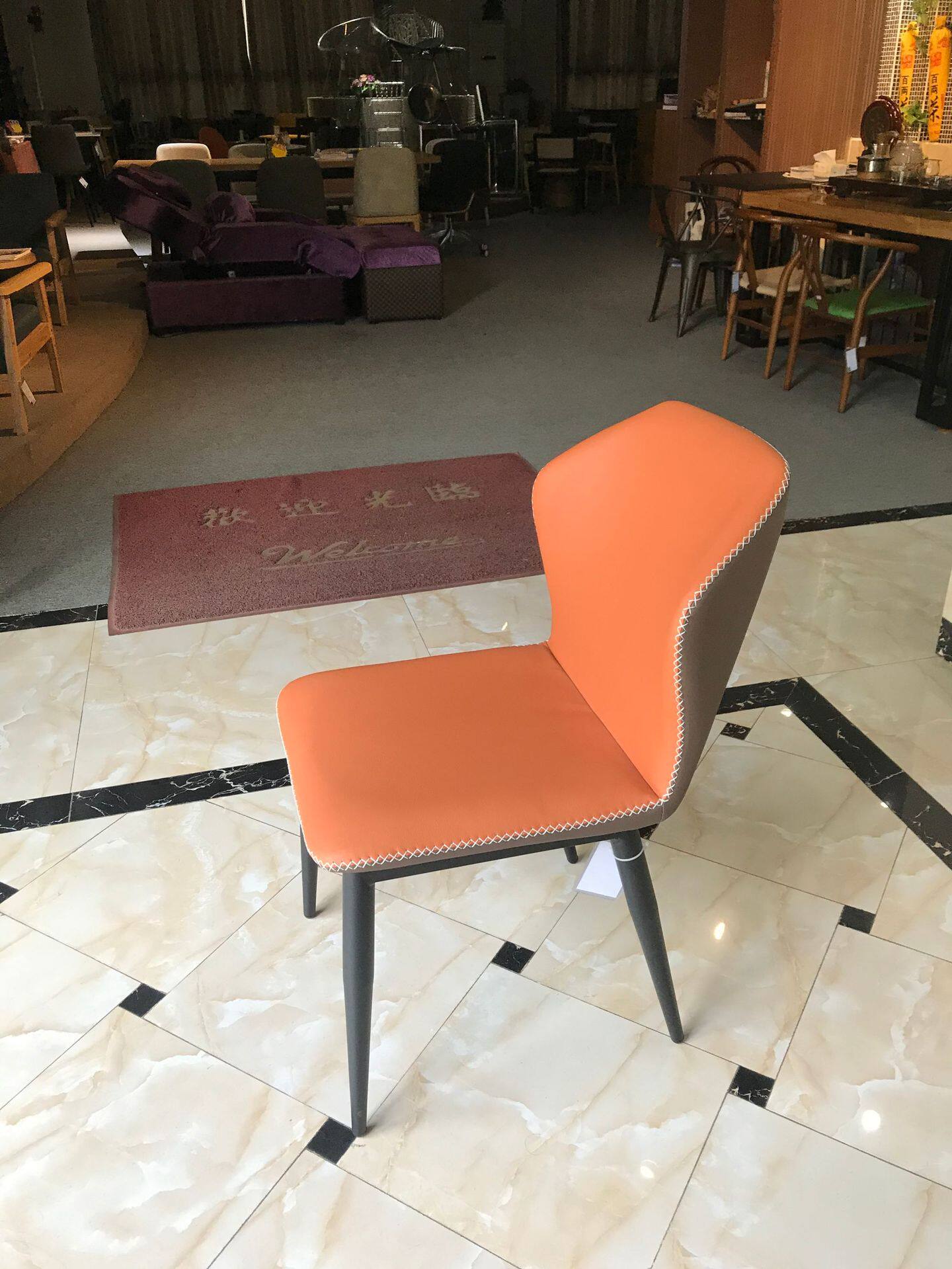 现代简约餐椅皮艺靠背椅北欧轻奢极简家用餐厅酒店书桌梳妆台椅子