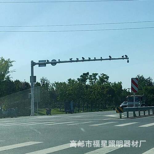 网红监控杆主干道6.5米挑12米八角杆厂家 交通监控杆