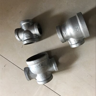 镀锌变径四通40X32X25X50X65X80四不同变径四通异径变径大小四通