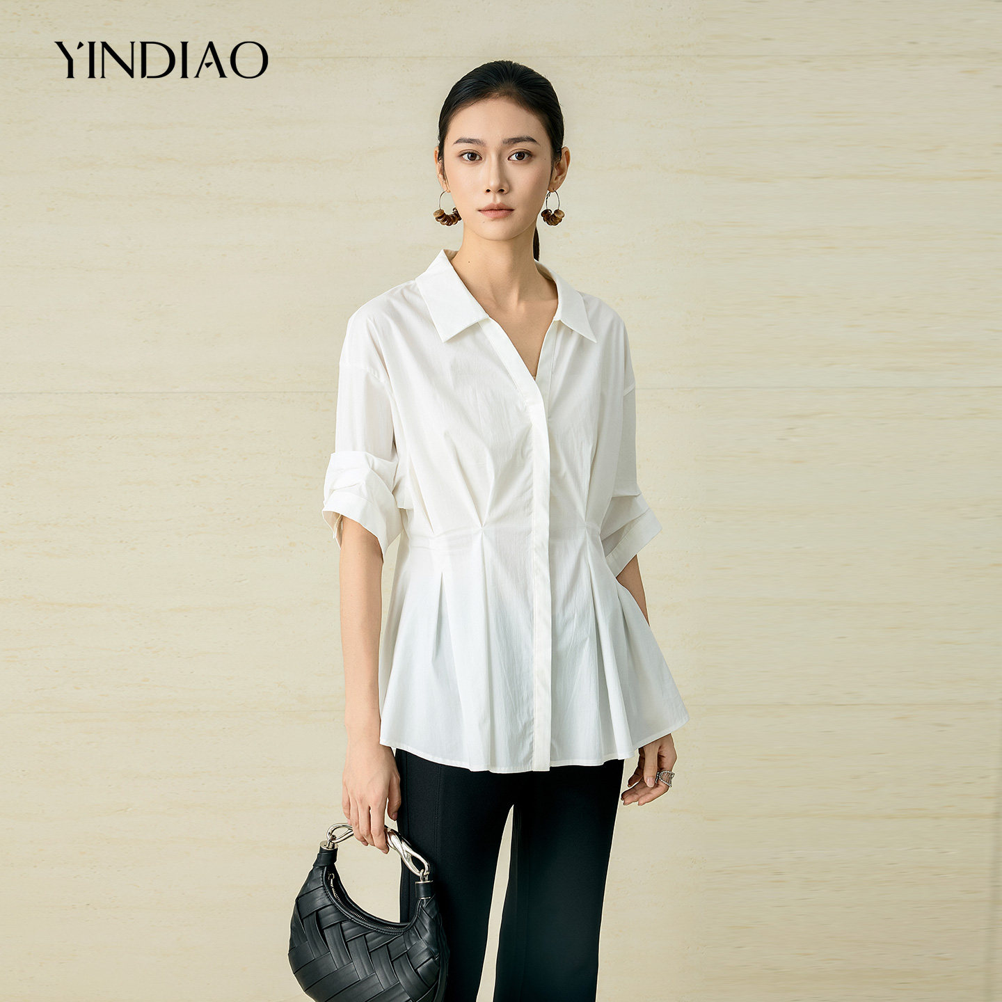 YINDIAO引调V领净色拼接压褶衬衫