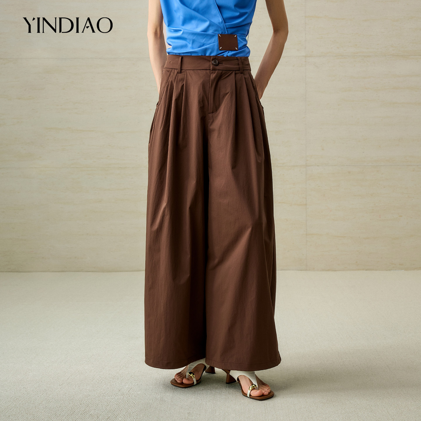 YINDIAO引调夏日焦糖色时尚百搭2026夏季新款一粒扣双插袋阔腿裤