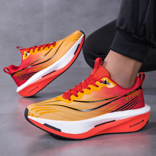 1. 国潮全掌碳板竞速跑鞋男 超轻透气真爆软底 减震防滑运动鞋