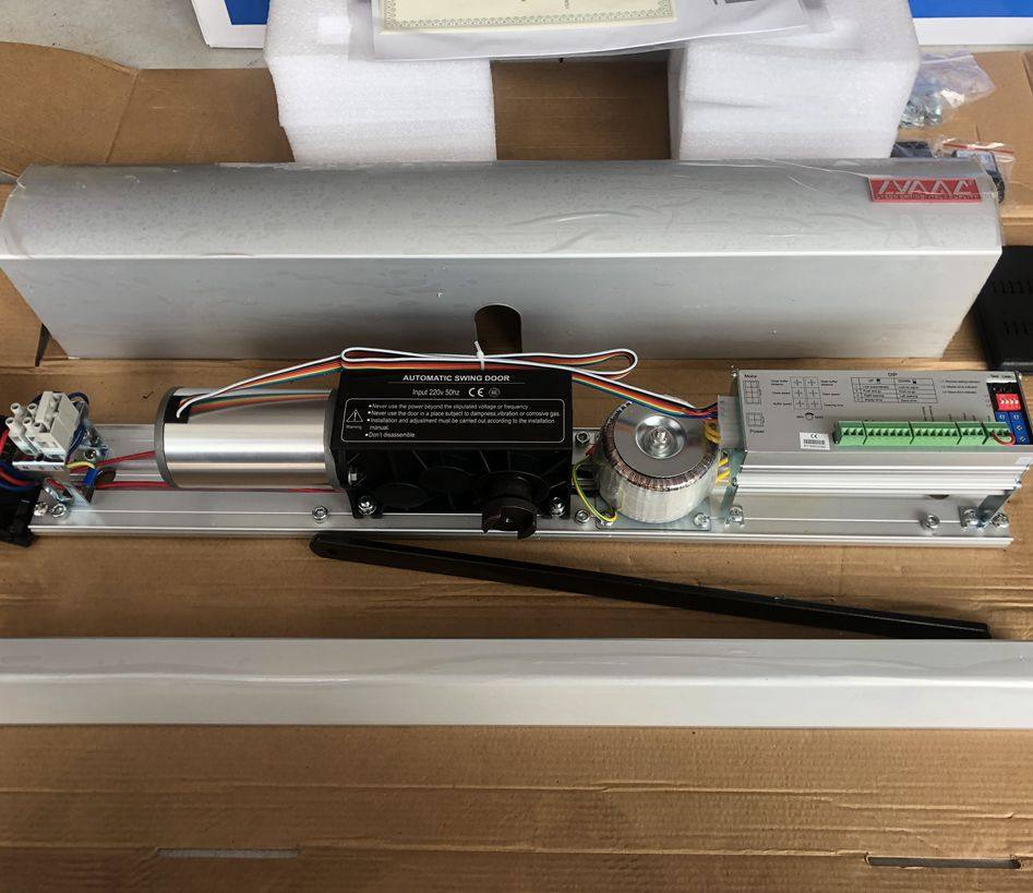 LYAAC电动闭门器90度开门机遥控开关感应自动门平开门机组开门器