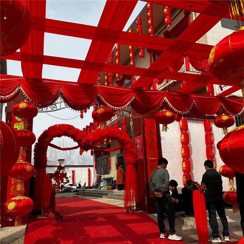 婚庆幔头红色纱幔背景波浪帘头走廊布置丝绒幔头婚礼楼梯扶手装饰