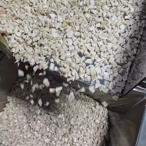 鸡肉碎冻干猫咪零食鸭肉猫狗通用幼猫幼犬宠物主食冻干桶拌猫狗粮