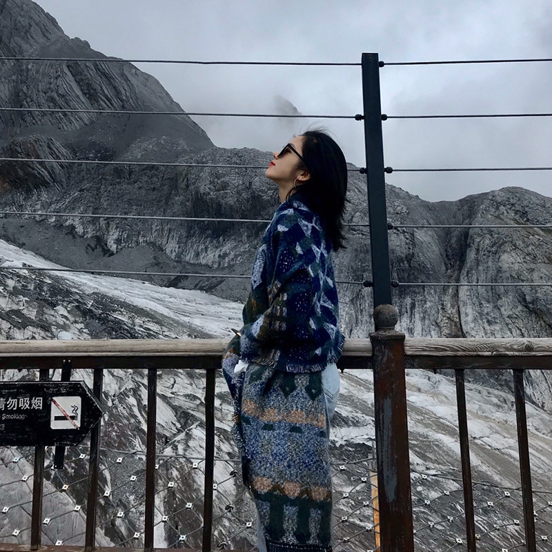 蓝色围巾女冬季加厚复古民族风高级感雪山旅游拍照超大毛毯式披肩