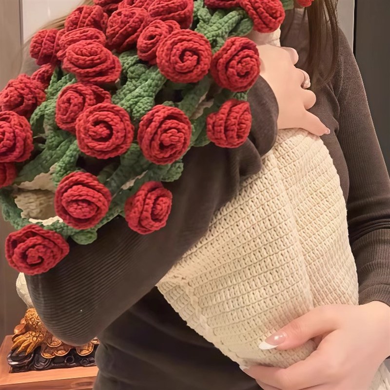 裹住小确幸!玫瑰花束毯子手工编织diy材料包毛线团钩织花朵毛毯