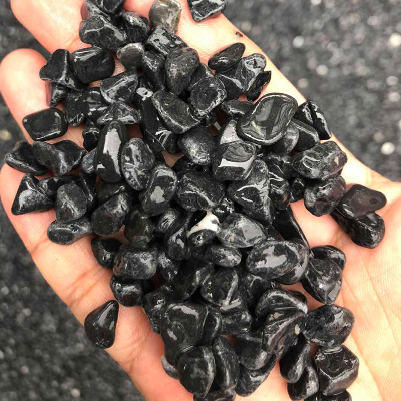黑色砾石灰色水洗石头瓜子片园林庭院造景铺路碎石花园枯山水石子