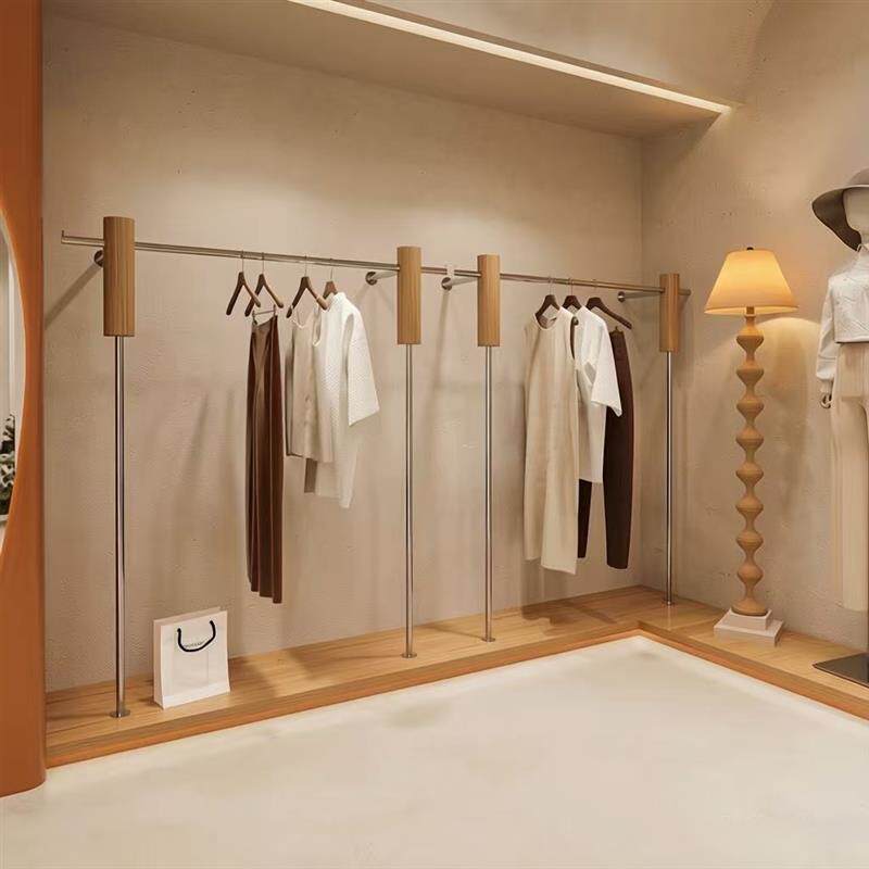 服装店展示架不锈钢彷原木色上墙陈列架女装店墙上侧挂货架挂衣架