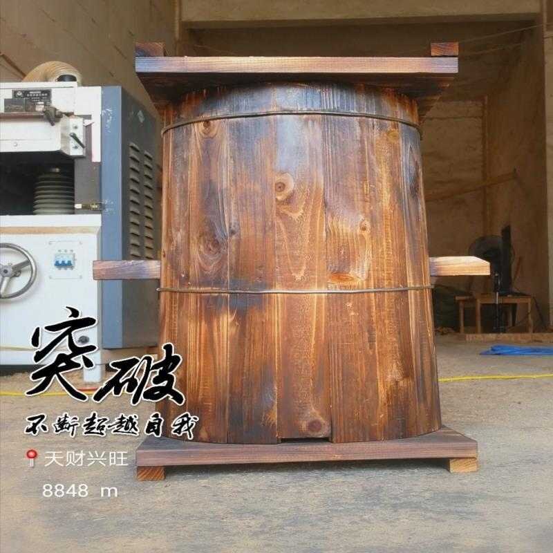 蜜蜂养殖蜂箱中蜂桶土养圆桶诱引招蜂传统老式大小头杉木蜂桶工具